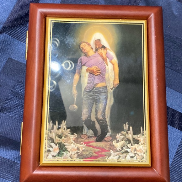 The Masterpiece Collection Forgiven Tile Box - Picture 1 of 4